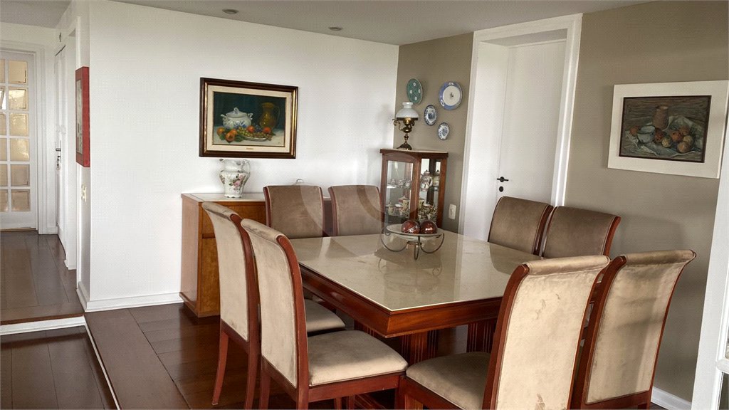 Apartamento à venda com 3 suítes em Vila Suzana, São Paulo, SP