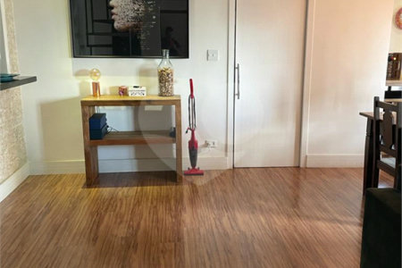 Apartamento à venda com 2 quartos, sendo 1 suíte, em Jardim Londrina, São Paulo, SP