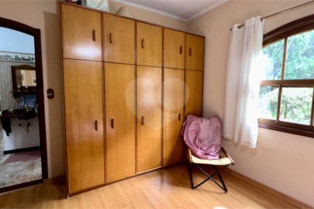Chácara à venda com 4 quartos, sendo 1 suíte, em Pinheirinho, Vinhedo, SP