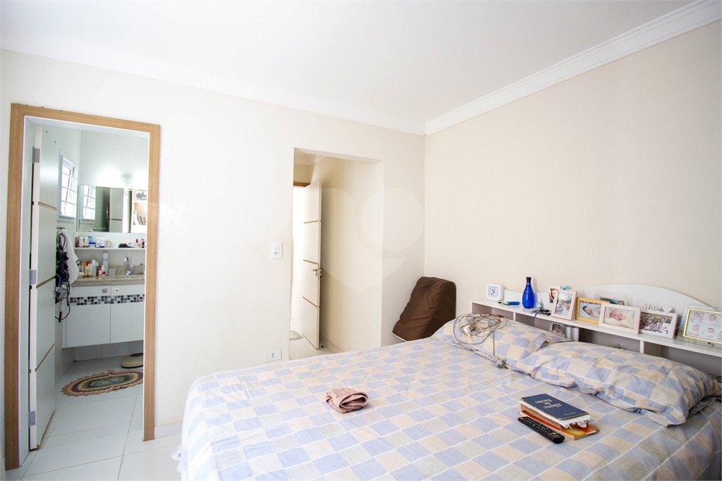 Sobrado à venda com 4 quartos, sendo 3 suítes,  no Centro, São Roque, SP