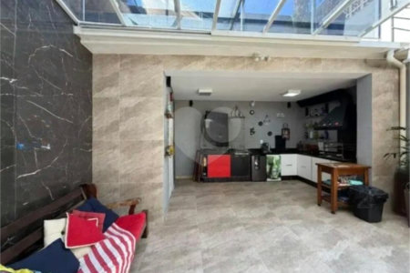 Sobrado à venda com 3 quartos, sendo 1 suíte,  em Brooklin Paulista, São Paulo, SP