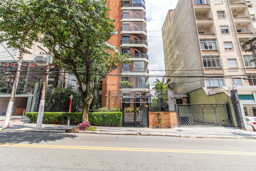 Apartamento à venda com 4 quartos, sendo 2 suítes,  em Vila Mariana, São Paulo, SP