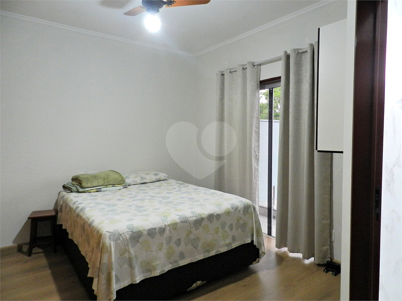 Sobrado à venda com 4 quartos, sendo 3 suítes, em Jardim Paulistano, Ribeirão Preto, SP