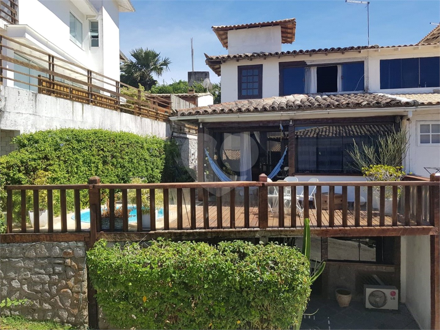 Casa em condomínio à venda com 3 quartos, sendo 2 suítes,  em Alto de Búzios, Armação dos Búzios, RJ
