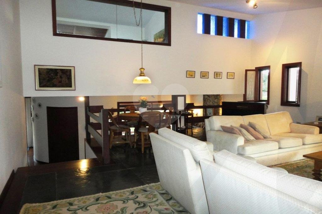 Casa à venda com 6 quartos, sendo 3 suítes, em Morumbi, São Paulo, SP