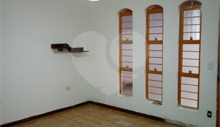 Casa à venda com 3 quartos, sendo 1 suíte,  em São Roque Country Club I, Mairinque, SP