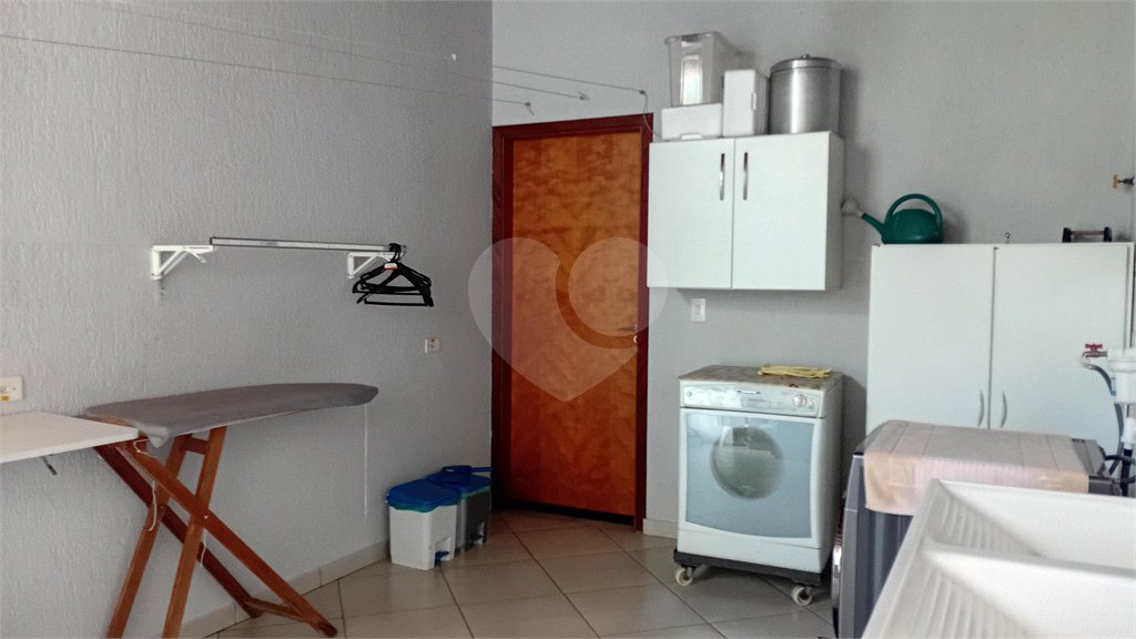 Sobrado à venda com 4 quartos, sendo 2 suítes,  em Vila Gilda, Santo André, SP