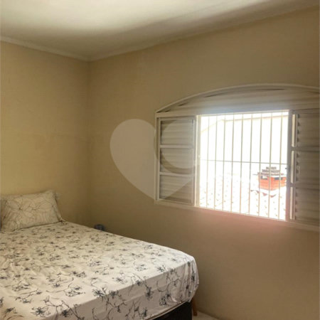 Casa à venda com 3 quartos, sendo 1 suíte, em Jardim Pinheiros, São Paulo, SP