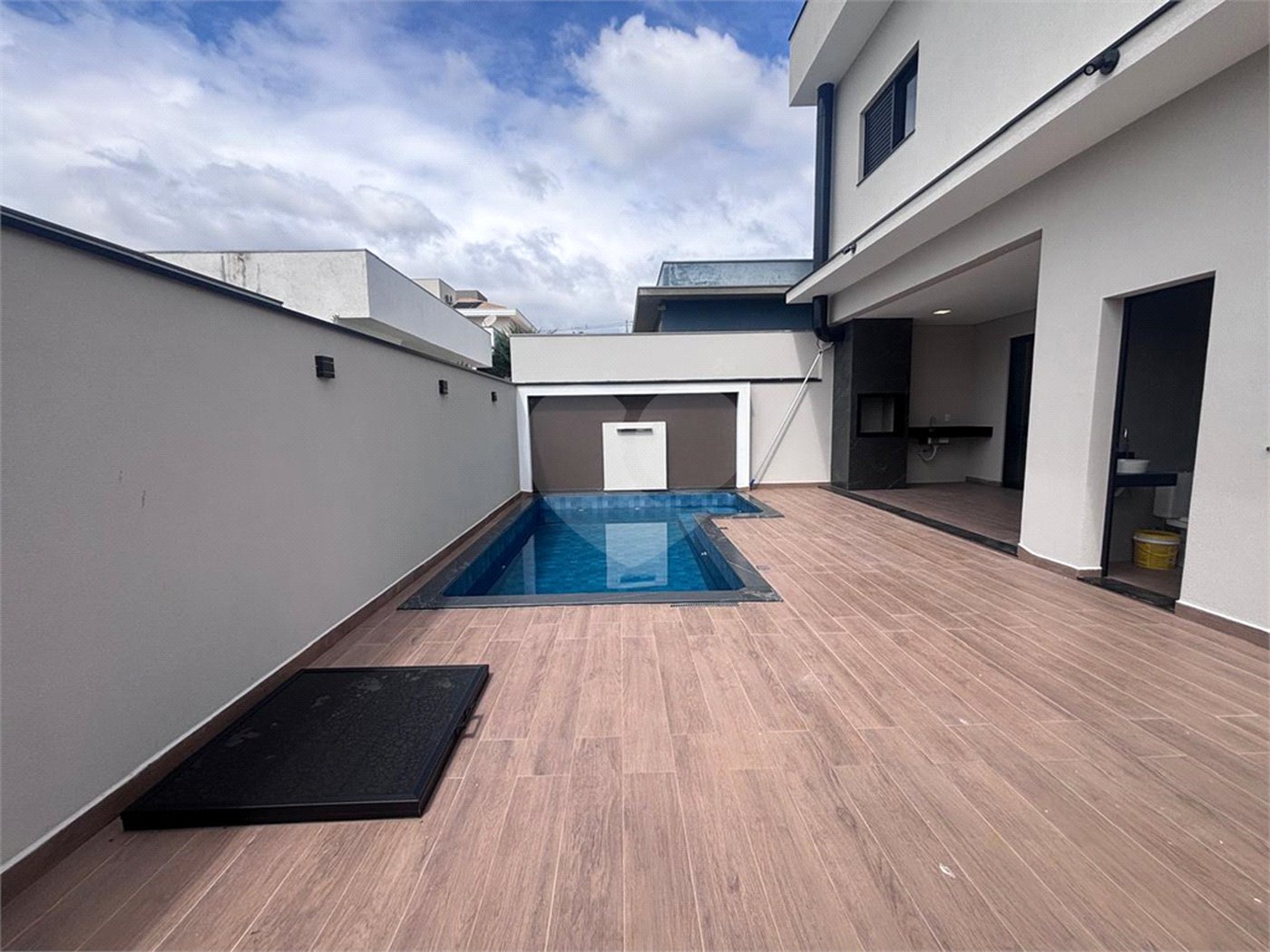 Casa à venda com 3 suítes no condomínio Campos do Conde I e II, Sorocaba - SP