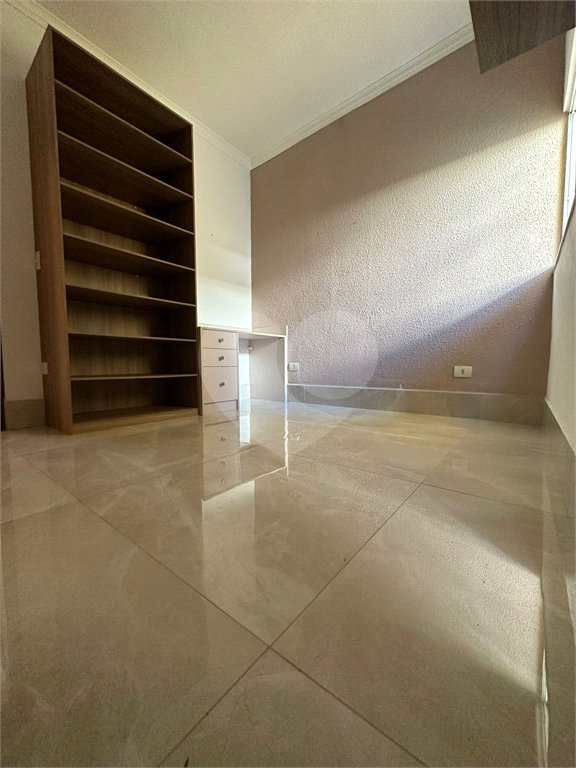 Casa à venda com 3 quartos, sendo 1 suíte,  no condomínio Horto Florestal Villagio, Sorocaba - SP
