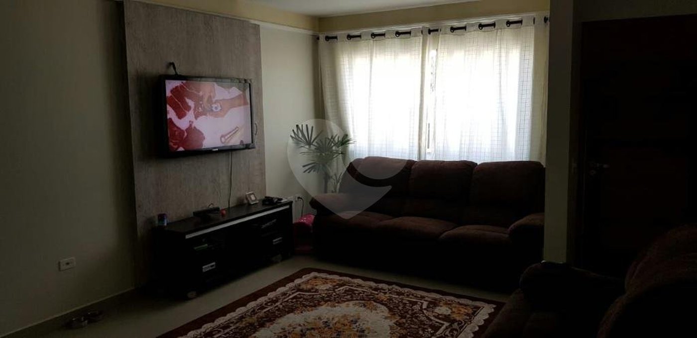 Sobrado à venda com 4 quartos, sendo 3 suítes, em Jardim Virginia Bianca, São Paulo, SP