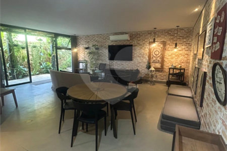 Casa à venda com 3 suítes no condomínio Campo de Toscana, Vinhedo - SP