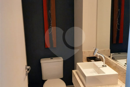 Apartamento à venda com 2 suítes em Vila Andrade, São Paulo, SP