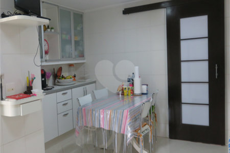 Casa à venda com 3 suítes em Vila Inah, São Paulo, SP