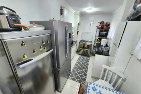 Casa próximo da praia com 3 dormitórios à venda, 128 m² por R$ 1.300.000 - Pompéia - Santos/SP