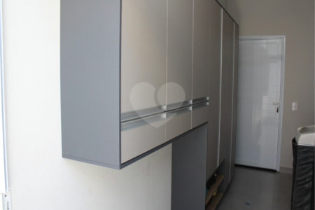 Casa à venda com 3 quartos, sendo 2 suítes, no condomínio Residencial Mantova, Indaiatuba - SP