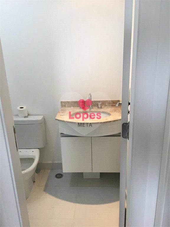 Apartamento à venda com 2 quartos, sendo 1 suíte,  em Vila Industrial, São José dos Campos, SP