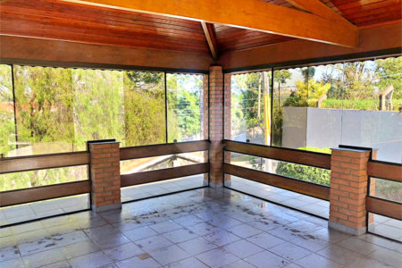 Casa à venda com 4 quartos, sendo 2 suítes, no condomínio Estância Marambaia, Vinhedo - SP