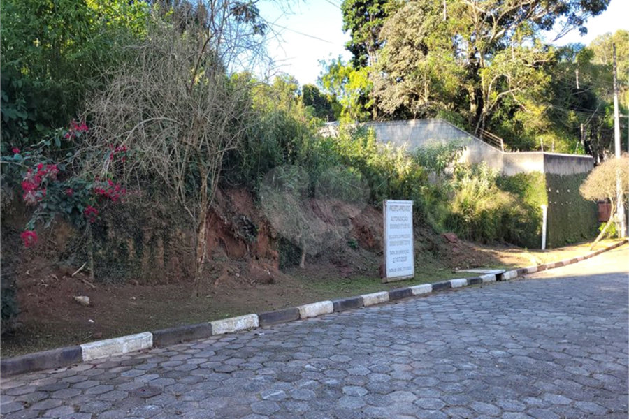 Terreno à venda no condomínio Champs Elysees Village, Mairiporã - SP