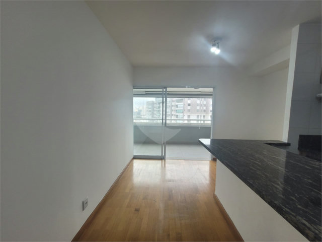 Apartamento à venda ou para alugar com 2 quartos, sendo 1 suíte,  em Barra Funda, São Paulo, SP