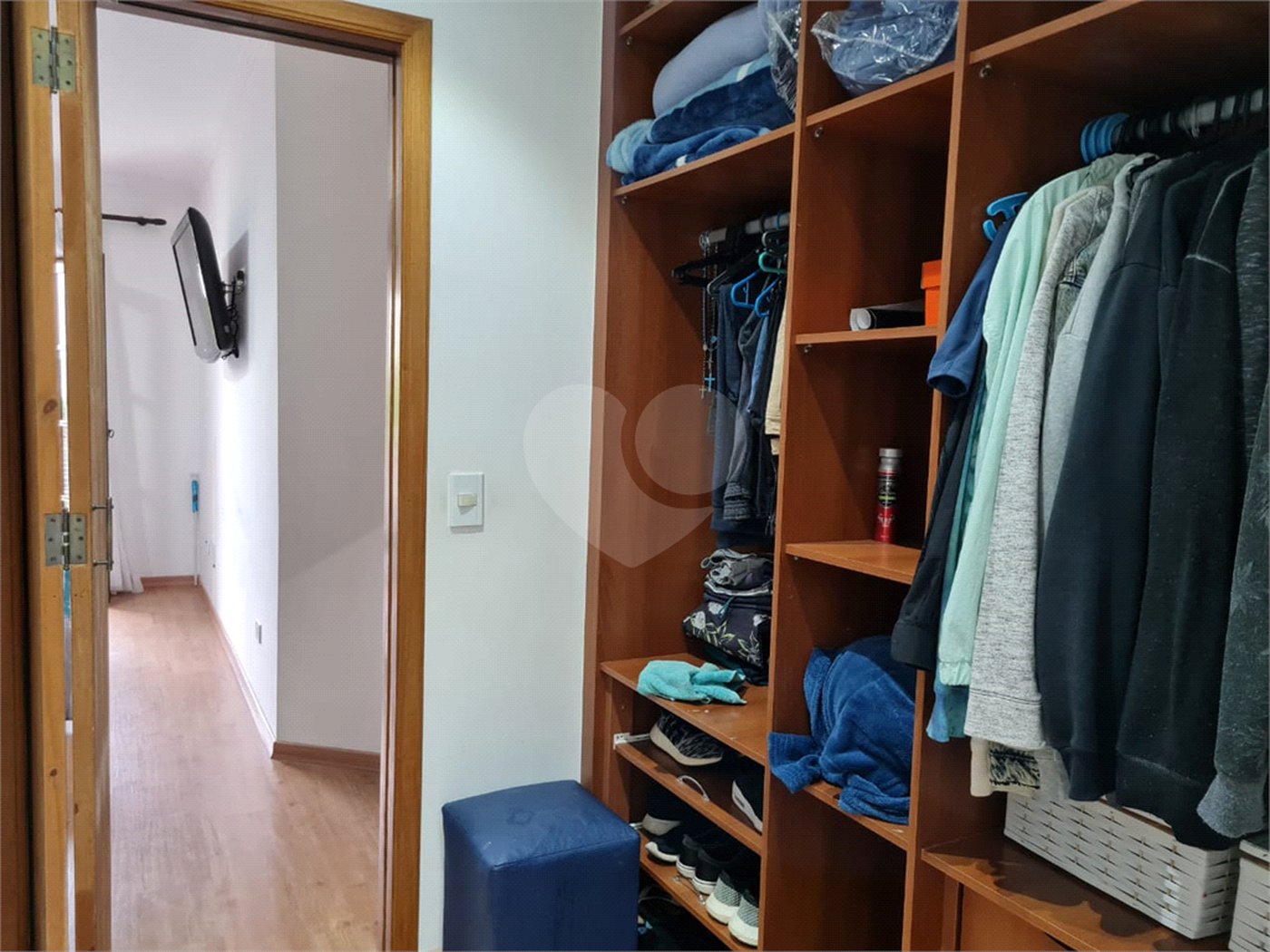 Sobrado à venda com 3 suítes em Horto, São Paulo, SP