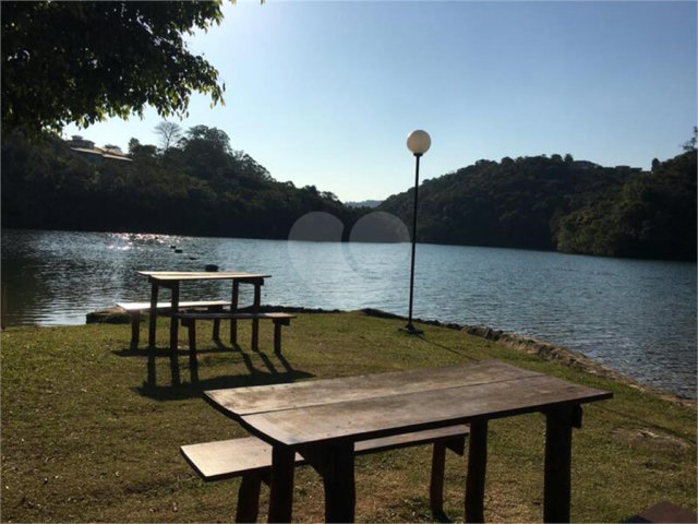 Casa à venda com 4 quartos, sendo 1 suíte,  em Vila Machado, Mairiporã, SP