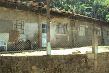 Chácara à venda com 1 quarto em Cruz das Almas, Biritiba-mirim, SP