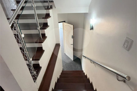 Casa à venda com 4 quartos, sendo 2 suítes,  no condomínio Arujá 5, Arujá - SP