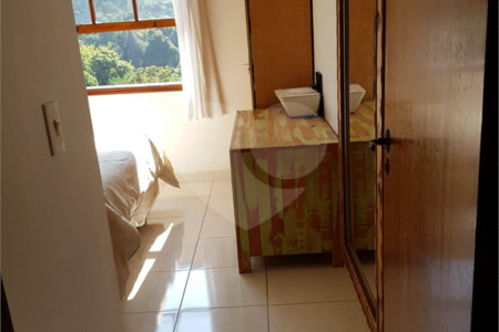 Sobrado à venda com 3 quartos, sendo 1 suíte,  em Jardim Olympia, São Paulo, SP