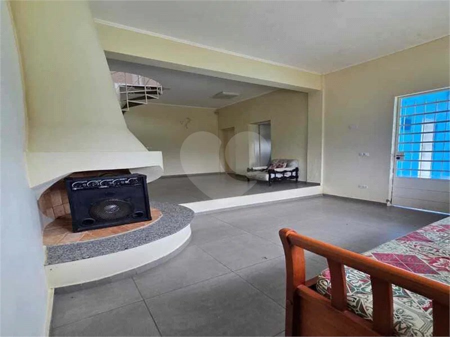 Sítio à venda com 5 quartos, sendo 2 suítes,  em Marmeleiro, São Roque, SP