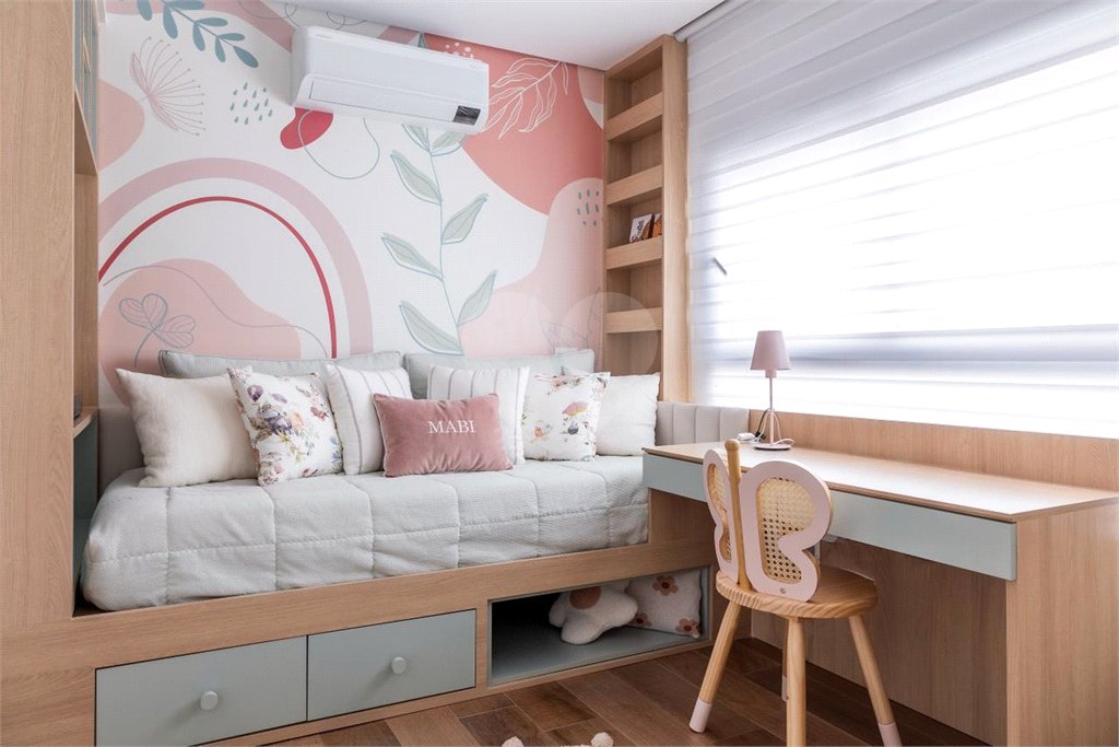 Apartamento à venda com 4 quartos, sendo 2 suítes,  em Vila Mariana, São Paulo, SP