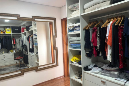 Casa à venda ou para alugar com 3 suítes no condomínio Serra da Estrela, Atibaia - SP