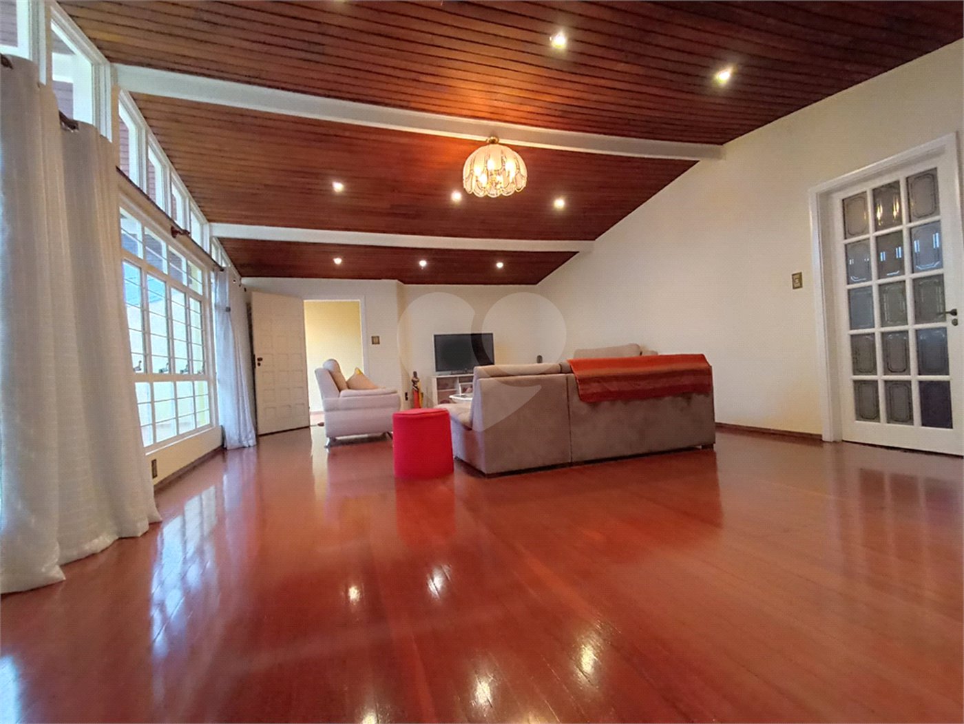 Casa à venda com 4 quartos, sendo 3 suítes,  no Centro, Itapetininga, SP