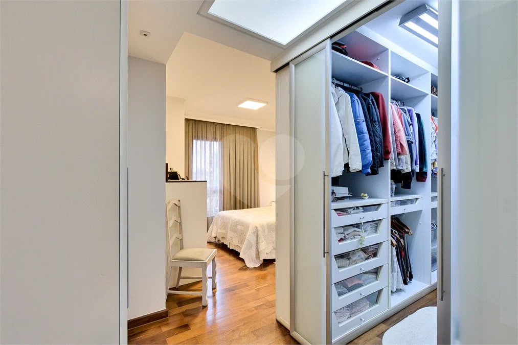 Apartamento à venda com 3 quartos, sendo 2 suítes, em Alto da Boa Vista, São Paulo, SP