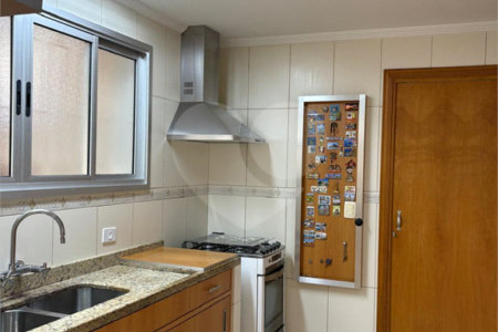 Sobrado à venda com 3 quartos em Água Fria, São Paulo, SP