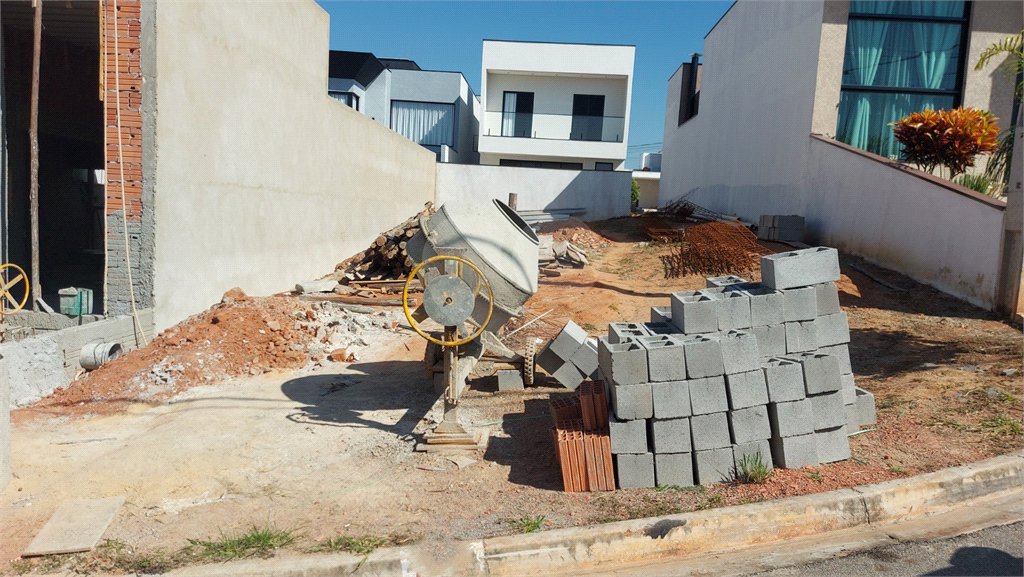 Terreno à venda no condomínio Jardim Residencial Helena Maria, Sorocaba - SP