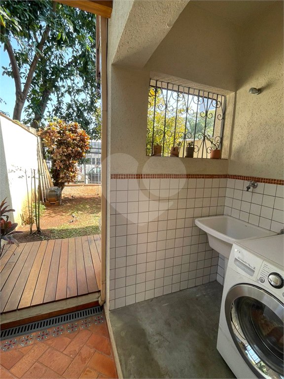Casa à venda com 3 suítes em Santo Amaro, São Paulo, SP