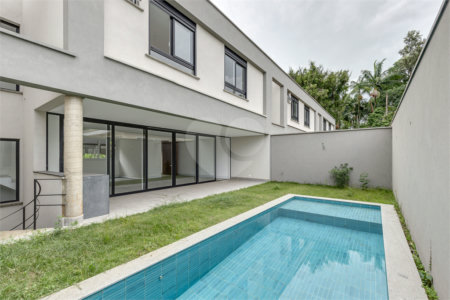 Casa à venda com 4 suítes no condomínio Venezia, São Paulo - SP