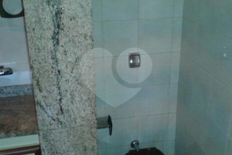 Sobrado à venda com 5 quartos, sendo 1 suíte, em Tremembé, São Paulo, SP
