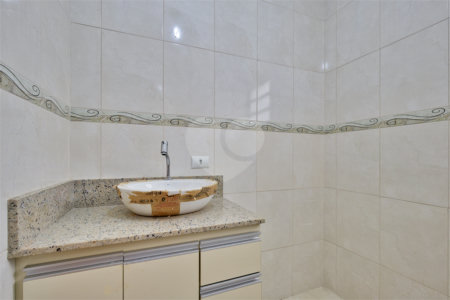 Casa à venda com 3 quartos, sendo 1 suíte, em Santo Amaro, São Paulo, SP