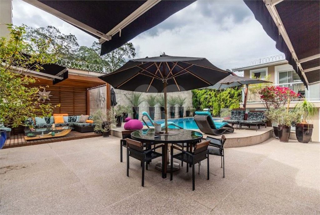 Casa à venda com 4 suítes em Horto, São Paulo, SP