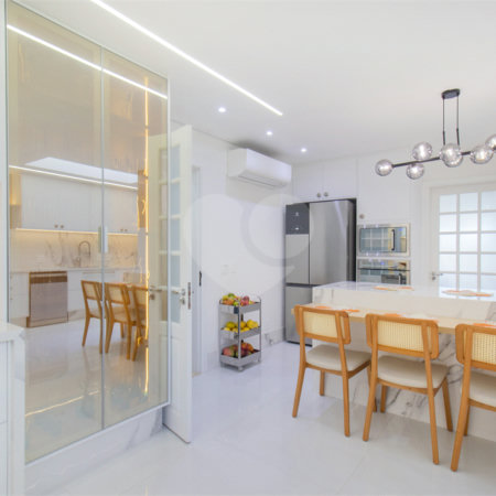 Casa à venda com 4 suítes no condomínio Conde D Eu, São Paulo - SP