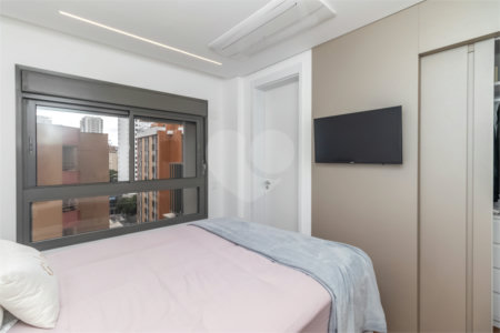 Apartamento à venda com 3 suítes em Campo Belo, São Paulo, SP