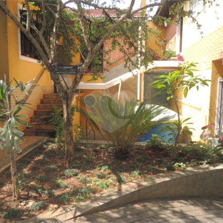 Casa à venda ou para alugar com 4 suítes em Santo Amaro, São Paulo, SP