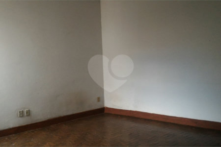 Casa Térrea à venda com 3 quartos no Centro, Mogi das Cruzes, SP