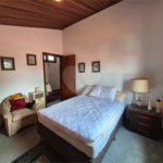 Casa de Vila à venda ou para alugar com 4 quartos, sendo 2 suítes,  em Jardim Leonor, São Paulo, SP