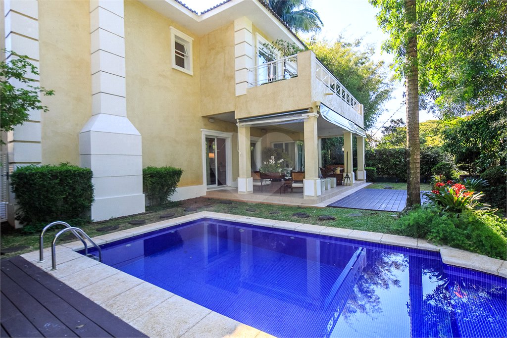 Casa à venda com 4 suítes no condomínio L`exclusive, São Paulo - SP
