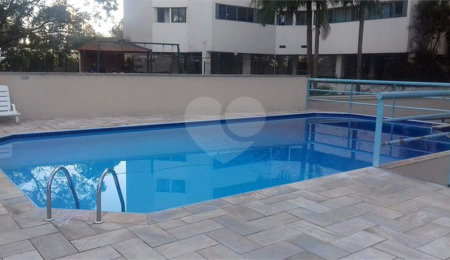Apartamento à venda com 3 quartos, sendo 1 suíte,  em Jardim Parque Morumbi, São Paulo, SP