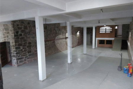 Casa à venda com 4 suítes em Jardim Londrina, São Paulo, SP