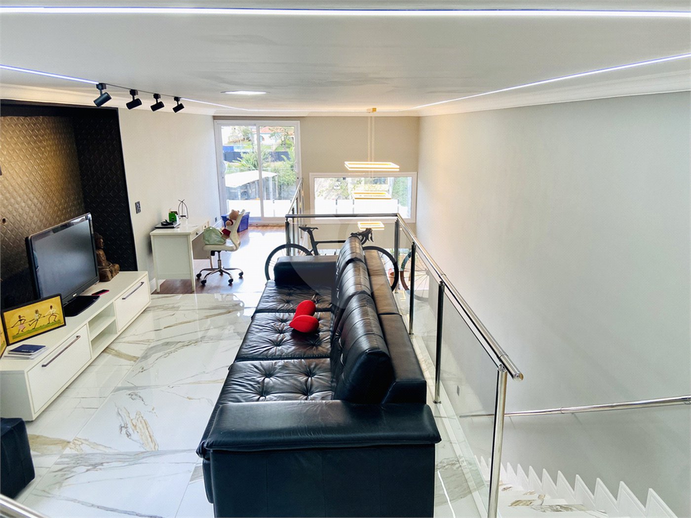Casa à venda com 3 suítes em Jardim Londrina, São Paulo, SP